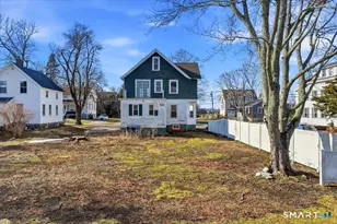 18 Maxson St, Groton, CT 06355 - Photo 9