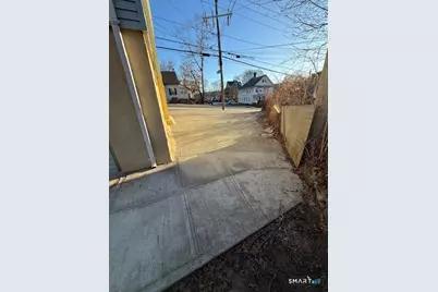 113 Bunker Hill Avenue, Waterbury, CT 06708 - Photo 25