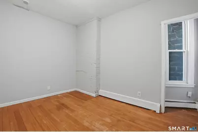 584 Kossuth Street, Bridgeport, CT 06608 - Photo 7