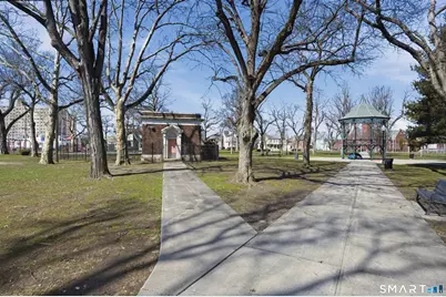 584 Kossuth Street, Bridgeport, CT 06608 - Photo 31