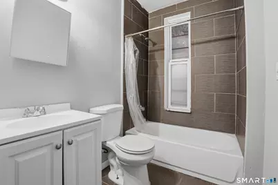 584 Kossuth Street, Bridgeport, CT 06608 - Photo 13