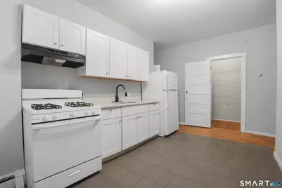 584 Kossuth Street, Bridgeport, CT 06608 - Photo 11