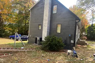 54 Highlawn St, Waterbury, CT 06705 - Photo 3