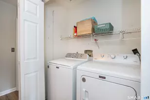 284 Castlewood Dr, Bloomfield, CT 06002 - Photo 23