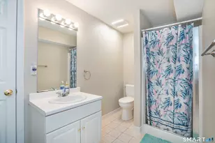 284 Castlewood Dr, Bloomfield, CT 06002 - Photo 29