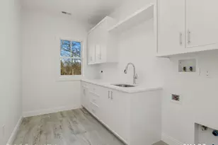 301 Godfrey Rd, Fairfield, CT 06825 - Photo 13