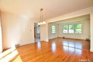 37 Pilgrim Dr, Windsor, CT 06095 - Photo 9