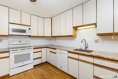 305 Aspetuck Trail #305, Shelton, CT 06484 - Photo 7