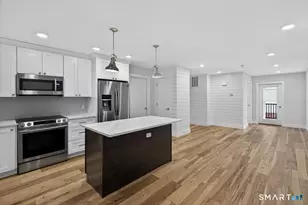 32-1/2 Village Rd, Milford, CT 06460 - Photo 3