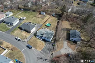 181 Decicco Rd, Waterbury, CT 06705 - Photo 23