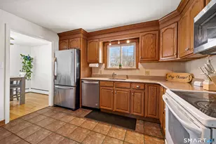 181 Decicco Rd, Waterbury, CT 06705 - Photo 9