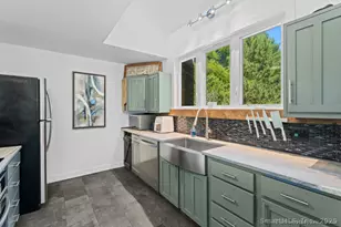 564 Hubbard Rd, Killingly, CT 06241 - Photo 9