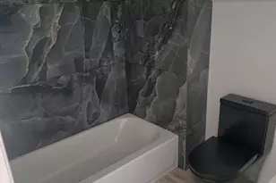 530 Jane St, Bridgeport, CT 06608 - Photo 5