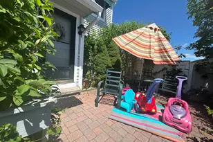 614 Longfellow Dr, Branford, CT 06405 - Photo 5