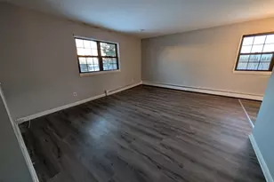 21 Enid St, Bridgeport, CT 06606 - Photo 9