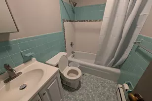 21 Enid St, Bridgeport, CT 06606 - Photo 7