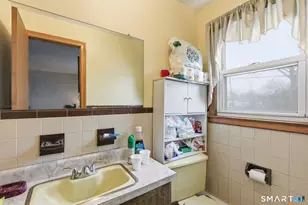 3 Vernon St, West Haven, CT 06516 - Photo 5