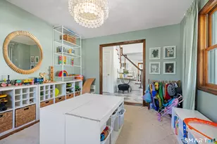 105 Building Brook Rd, Hamden, CT 06514 - Photo 11