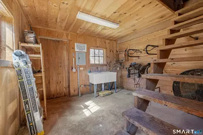 105 Building Brook Road, Hamden, CT 06514 - Photo 35