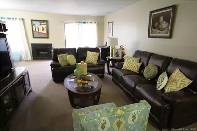 14 Newtown Road #A19, Danbury, CT 06810 - Photo 7