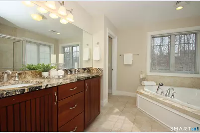 98 Arbor Crossing, East Lyme, CT 06333 - Photo 27