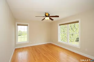 98 Arbor Crossing, East Lyme, CT 06333 - Photo 31