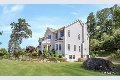 98 Arbor Crossing, East Lyme, CT 06333 - Photo 3