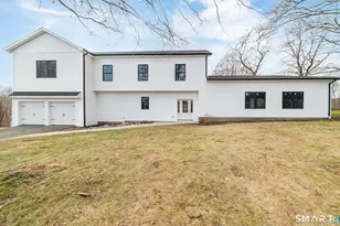 104 Eastfield Rd, Waterbury, CT 06708 - Photo 3