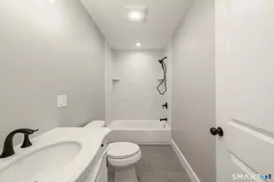 104 Eastfield Rd, Waterbury, CT 06708 - Photo 25