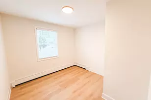 33 Forest Ave, Groton, CT 06355 - Photo 9