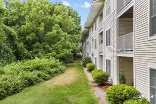 468 Main St, East Lyme, CT 06357 - Photo 3