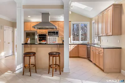 68 Charter Ridge Drive, Newtown, CT 06482 - Photo 9