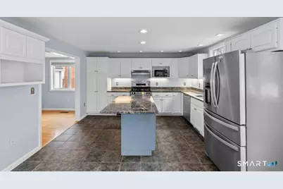 83 Meadowbrook Road, West Hartford, CT 06107 - Photo 5