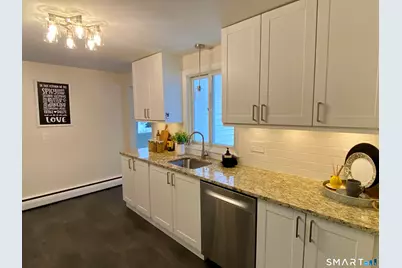 52 Lawton Road, Manchester, CT 06042 - Photo 3