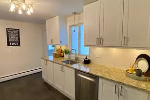 52 Lawton Rd, Manchester, CT 06042 - Photo 3