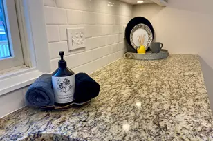 52 Lawton Rd, Manchester, CT 06042 - Photo 7