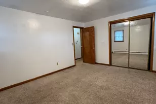 16 Grove St, New London, CT 06320 - Photo 9