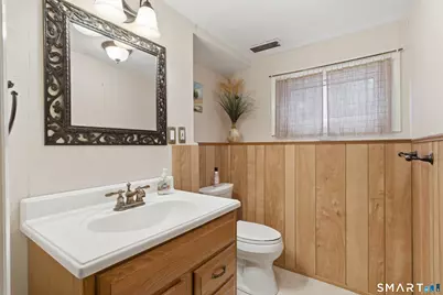 28 Ashford Road, West Hartford, CT 06107 - Photo 35