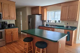 30 Commodore Hull Dr, Derby, CT 06418 - Photo 5