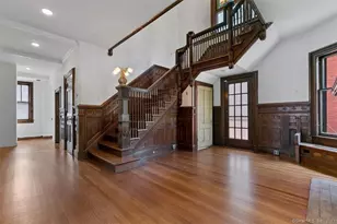 131 Dwight St, New Haven, CT 06511 - Photo 1