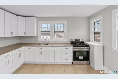 219-221 Jordan Lane, Wethersfield, CT 06109 - Photo 3