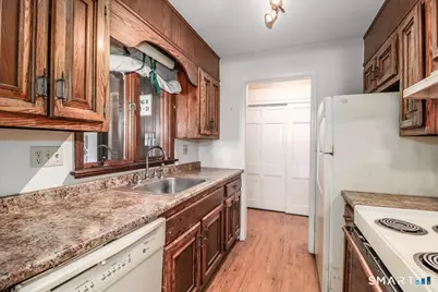 136 Deer Hill Avenue #B12, Danbury, CT 06810 - Photo 9
