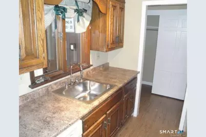 136 Deer Hill Avenue #B12, Danbury, CT 06810 - Photo 3