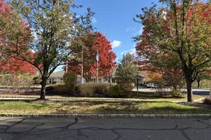 92 Woodcrest Ln, Danbury, CT 06810 - Photo 21
