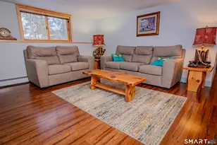 215 Old Newtown Rd, Monroe, CT 06468 - Photo 11