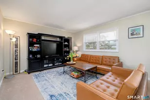 22 Courtland Ave, Stamford, CT 06902 - Photo 3