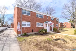 22 Courtland Ave, Stamford, CT 06902 - Photo 19