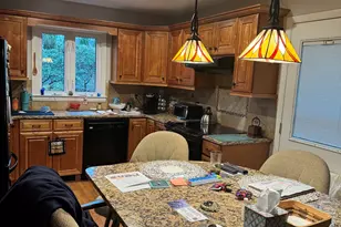 1 E Normandy Dr, West Hartford, CT 06107 - Photo 3