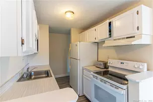 45 Jefferson Rd, Branford, CT 06405 - Photo 5