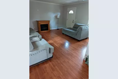 99 River Road #2, Windsor Locks, CT 06096 - Photo 3